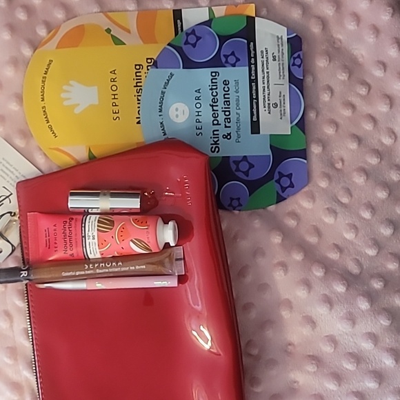 $35 Mystery Cosmetics/Beauty Case - Picture 4 of 8